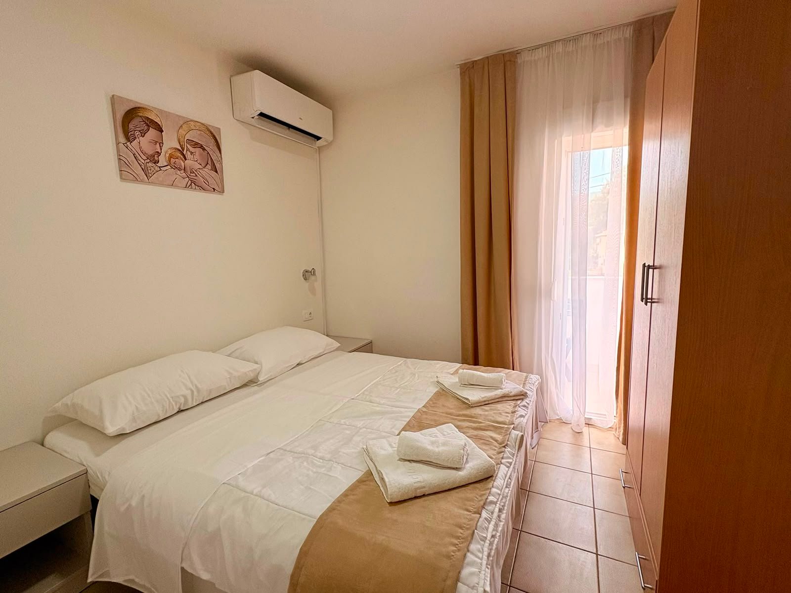 FAMILY HOUSE OSTOJIĆ